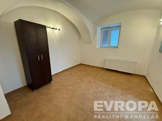Pronájem bytu 1+kk 27 m2