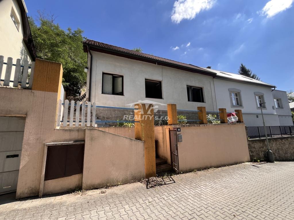 Talo, 105 m², tontti 302 m²