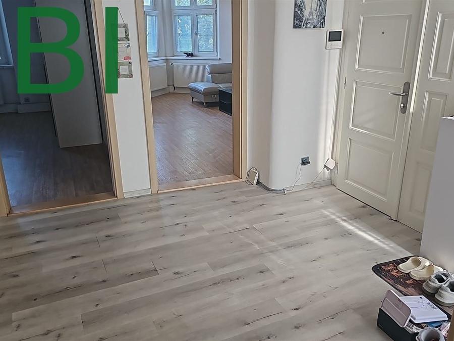 Pronájem bytu 3+1 105 m2, Praha – náhled fotky 8