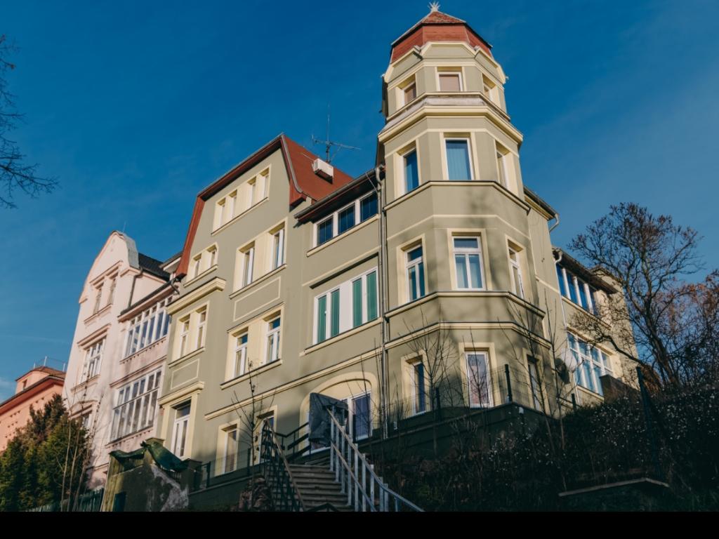 Pronájem bytu 2+1 145 m2
