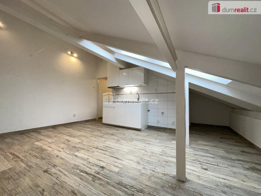Pronájem bytu 1+kk 29 m2