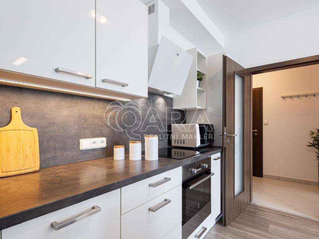 Pronájem bytu 2+kk 67 m2, Praha – náhled fotky 10