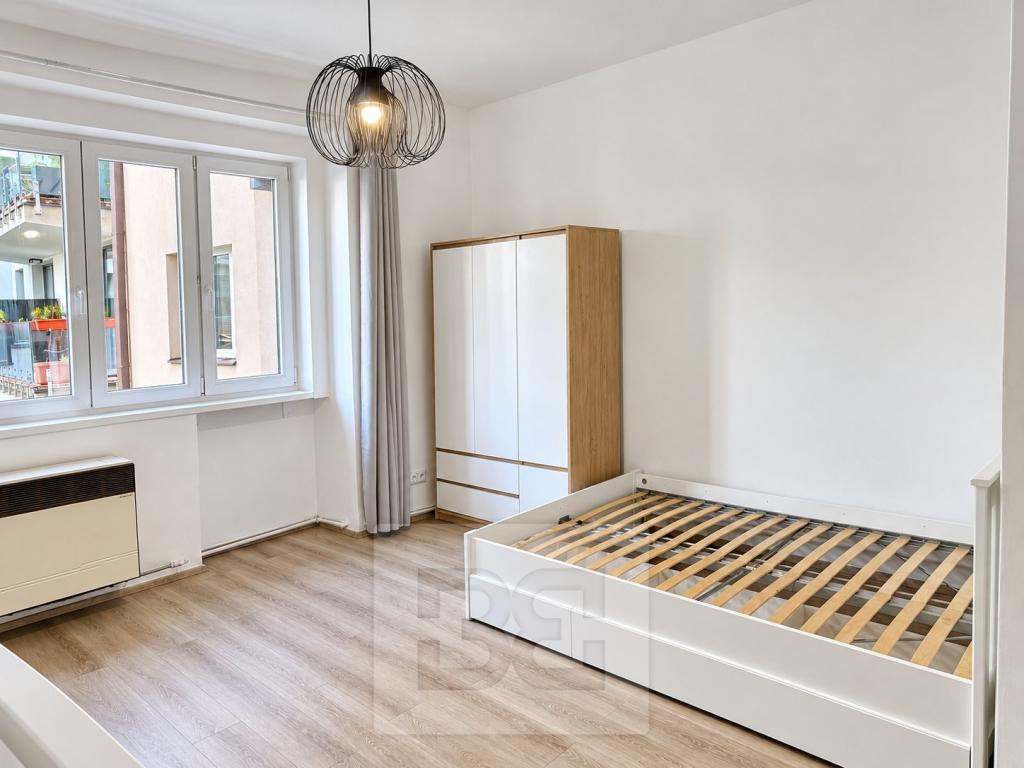 Pronájem bytu 1+kk 27 m2, Praha – náhled fotky 8