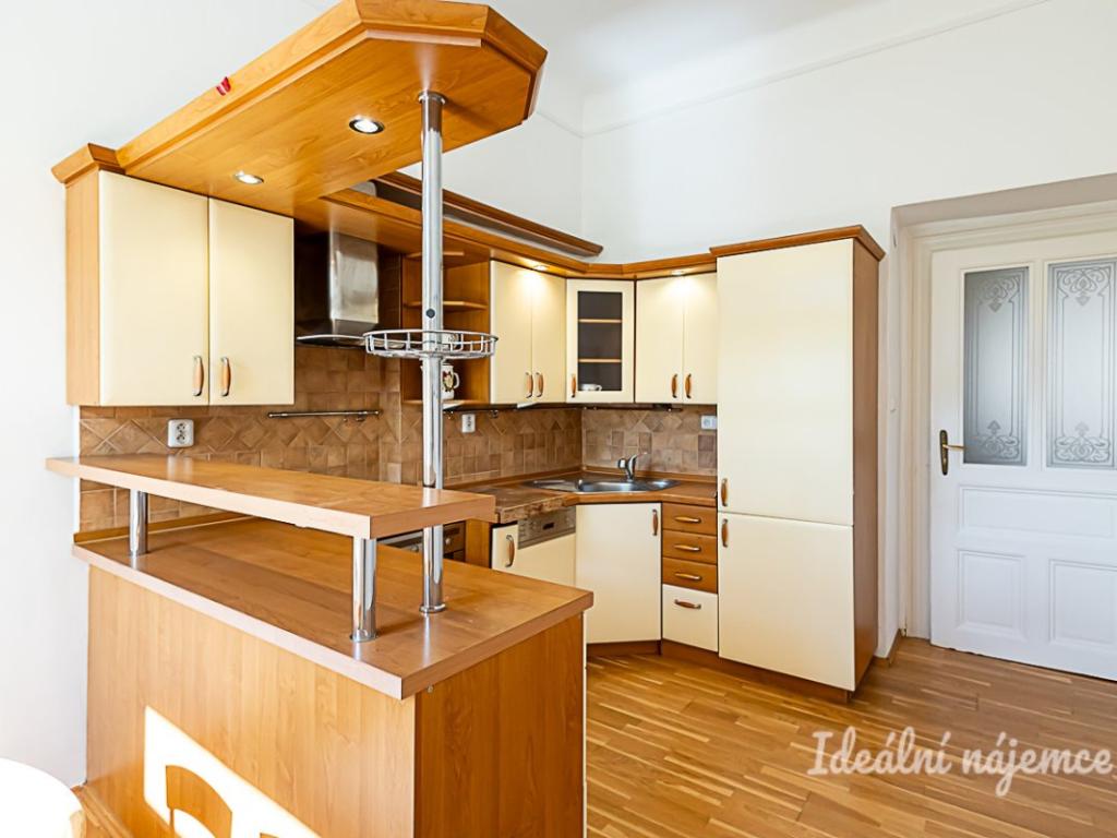 Pronájem bytu 2+1 77 m2