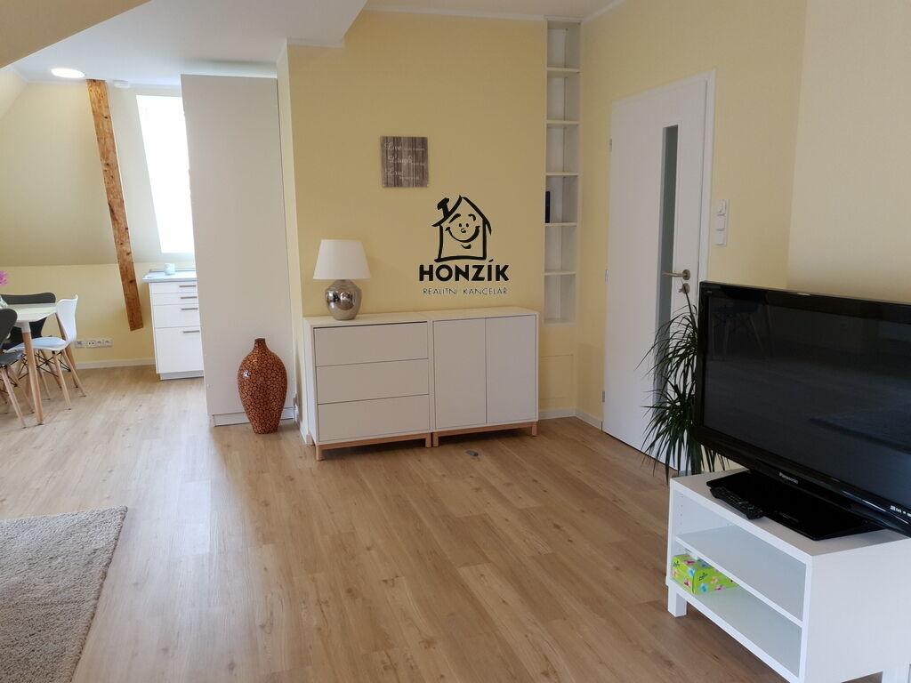 Pronájem bytu 1+kk 70 m2