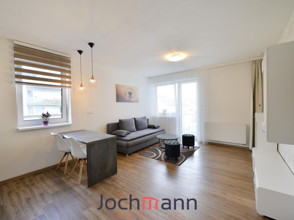 Pronájem bytu 1+kk 38 m2