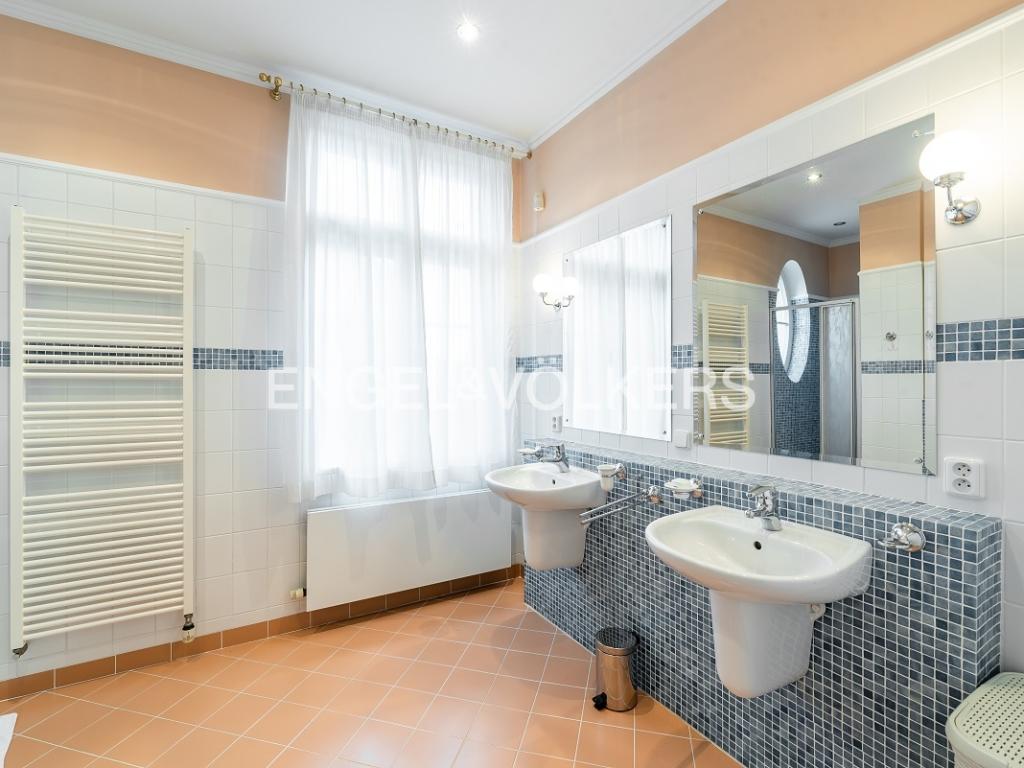 Pronájem bytu 4+1 150 m2, Praha – náhled fotky 11