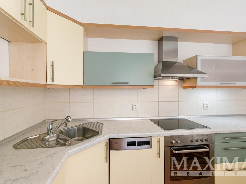Pronájem bytu 1+kk 40 m2, Praha – náhled fotky 16