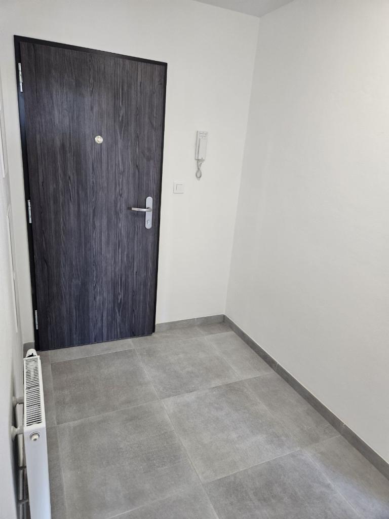 Pronájem bytu 3+kk 88 m² – pohled 6