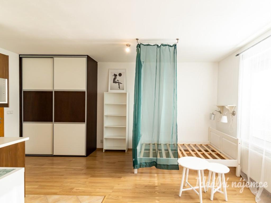 Pronájem bytu 1+kk 35 m2