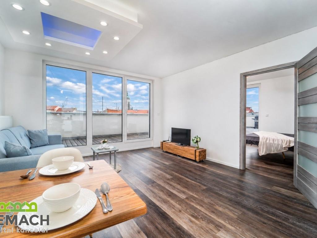 Pronájem bytu 2+kk 144 m2