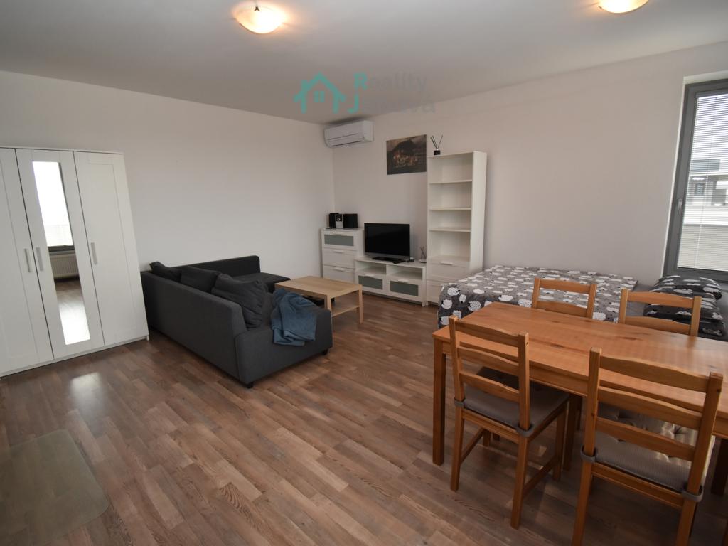 Pronájem bytu 1+kk 59 m2