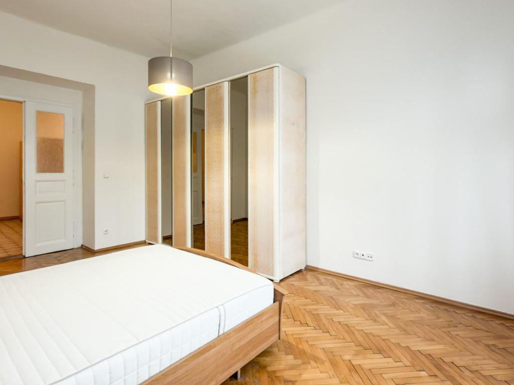 Pronájem bytu 2+1 85 m2, Praha – náhled fotky 6