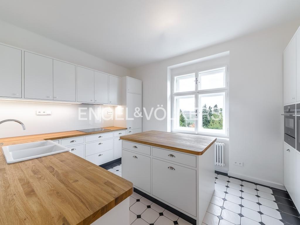 Pronájem domu 356 m2