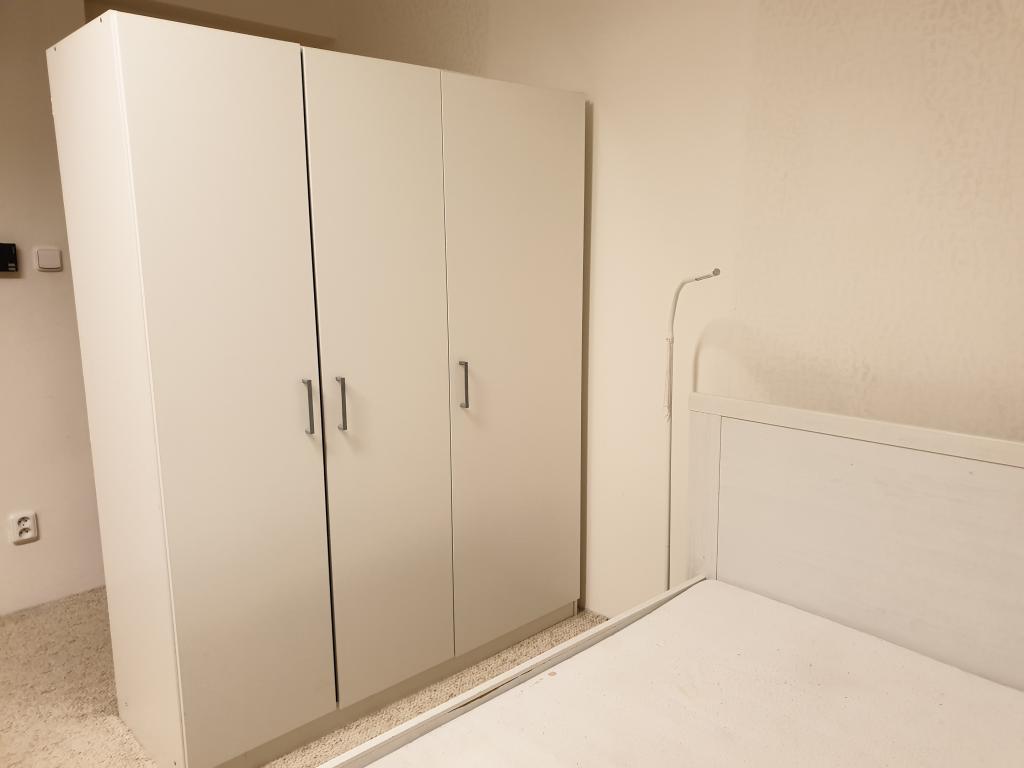 Spolubydleni bytu celý pokoj 20 m2