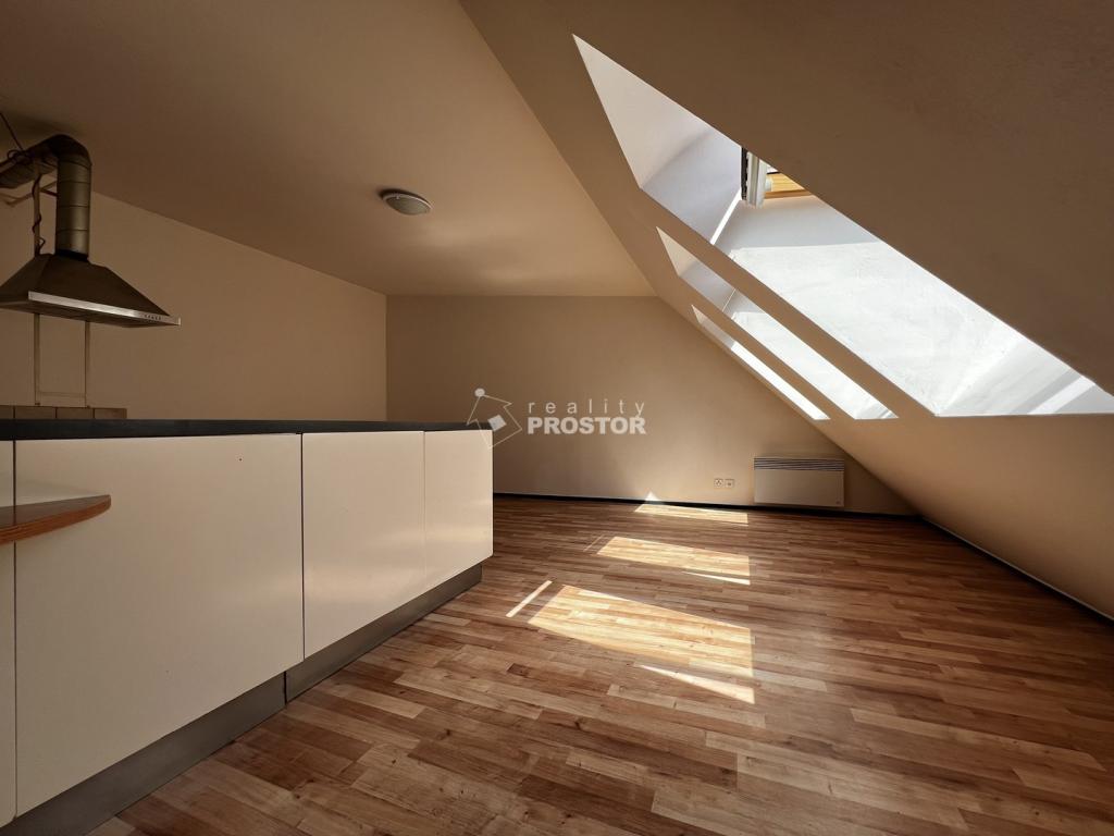 Pronájem bytu 2+kk 62 m2