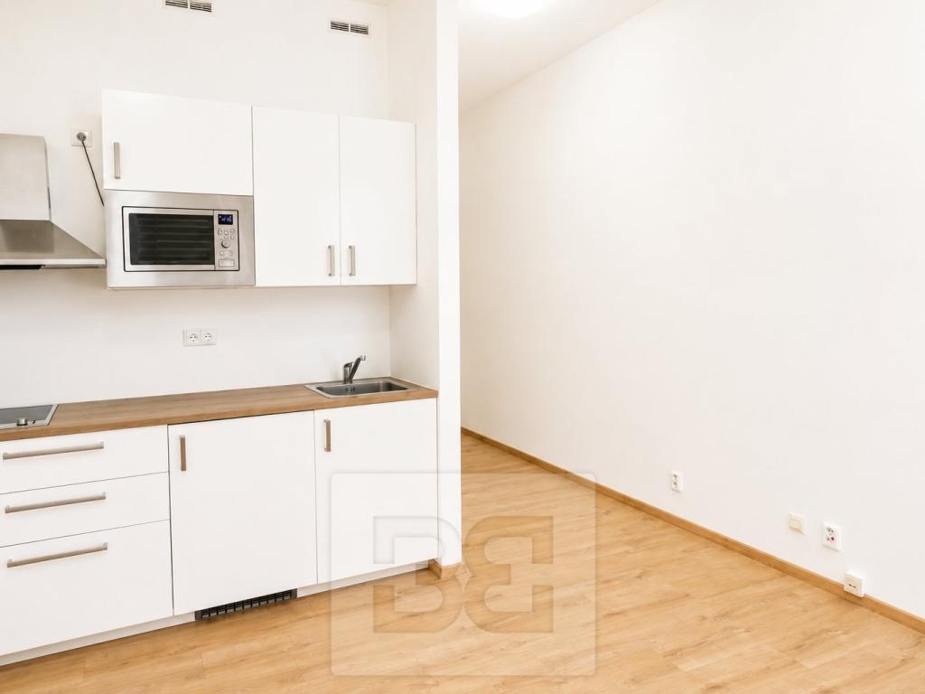 Pronájem bytu 1+kk 28 m2