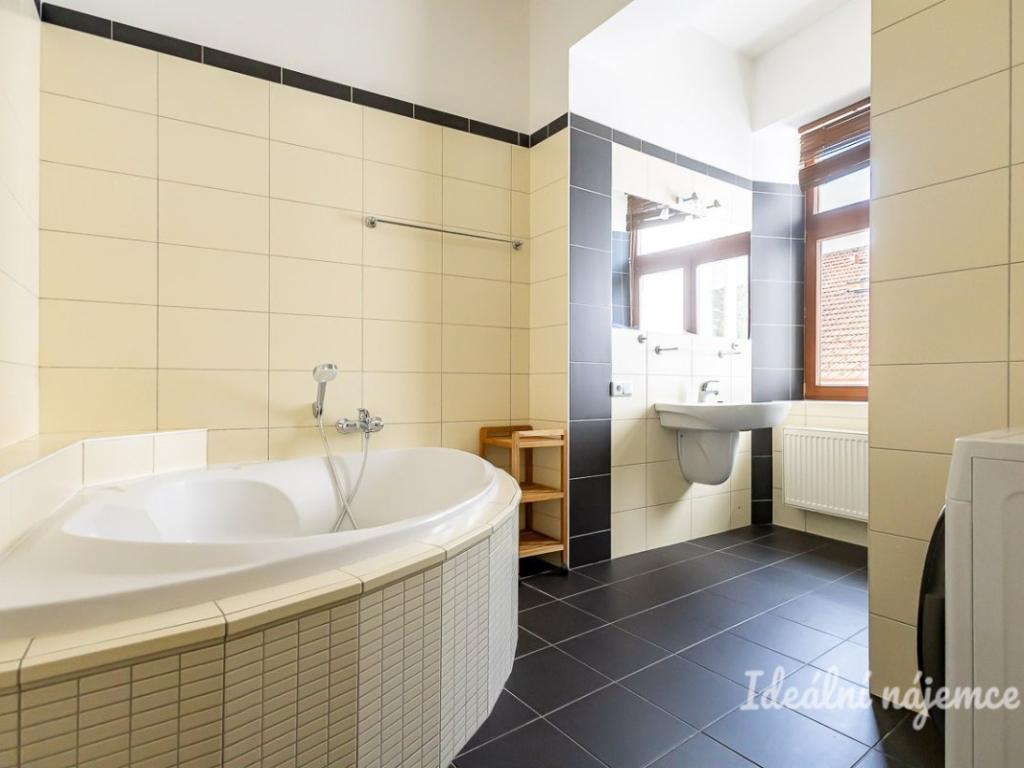 Pronájem bytu 2+1 92 m2