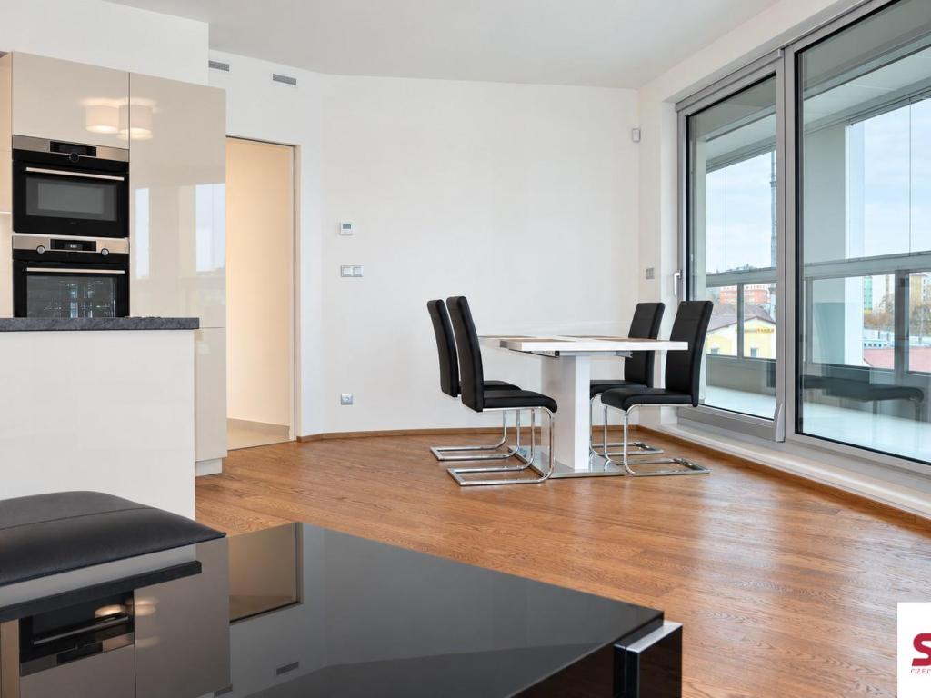 Pronájem bytu 3+kk 87 m2, Praha – náhled fotky 7