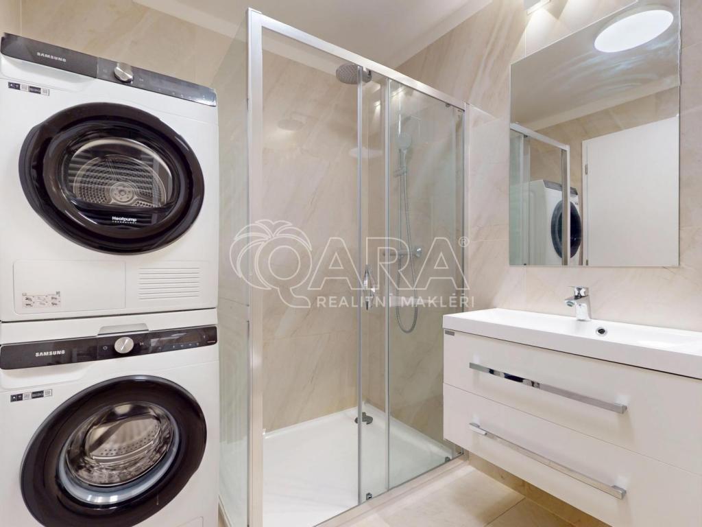 Pronájem bytu 2+kk 463 m2