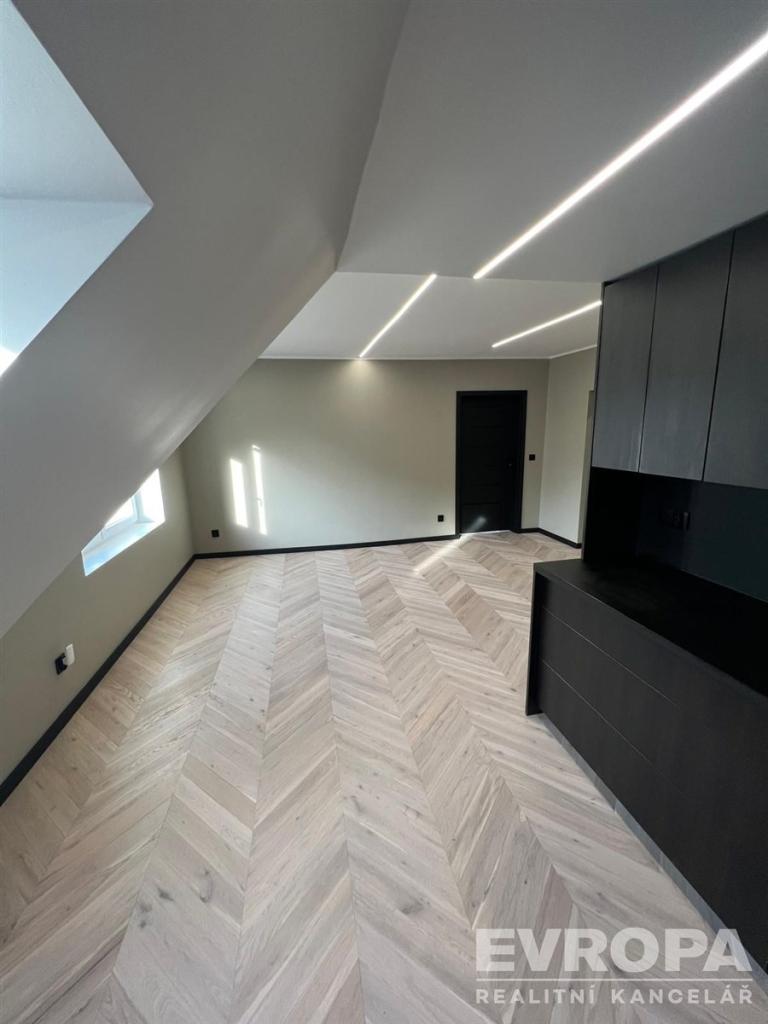 Pronájem bytu 3+kk 71 m2, Opava – náhled fotky 11