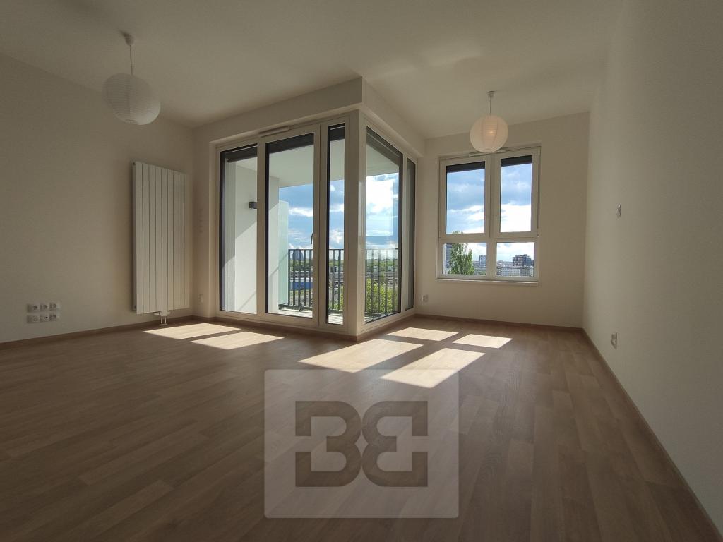 Pronájem bytu 1+kk 37 m2