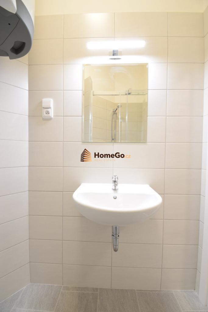 Pronájem bytu 2+kk 53 m2, Praha – náhled fotky 17