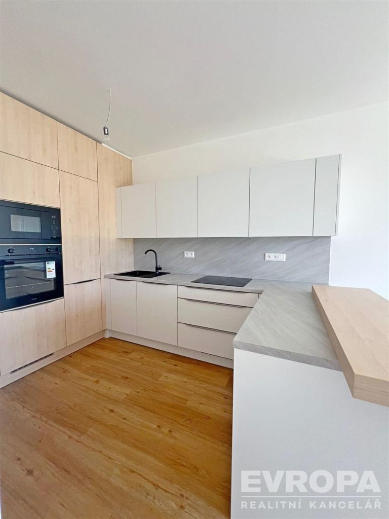 Pronájem bytu 3+kk 74 m2