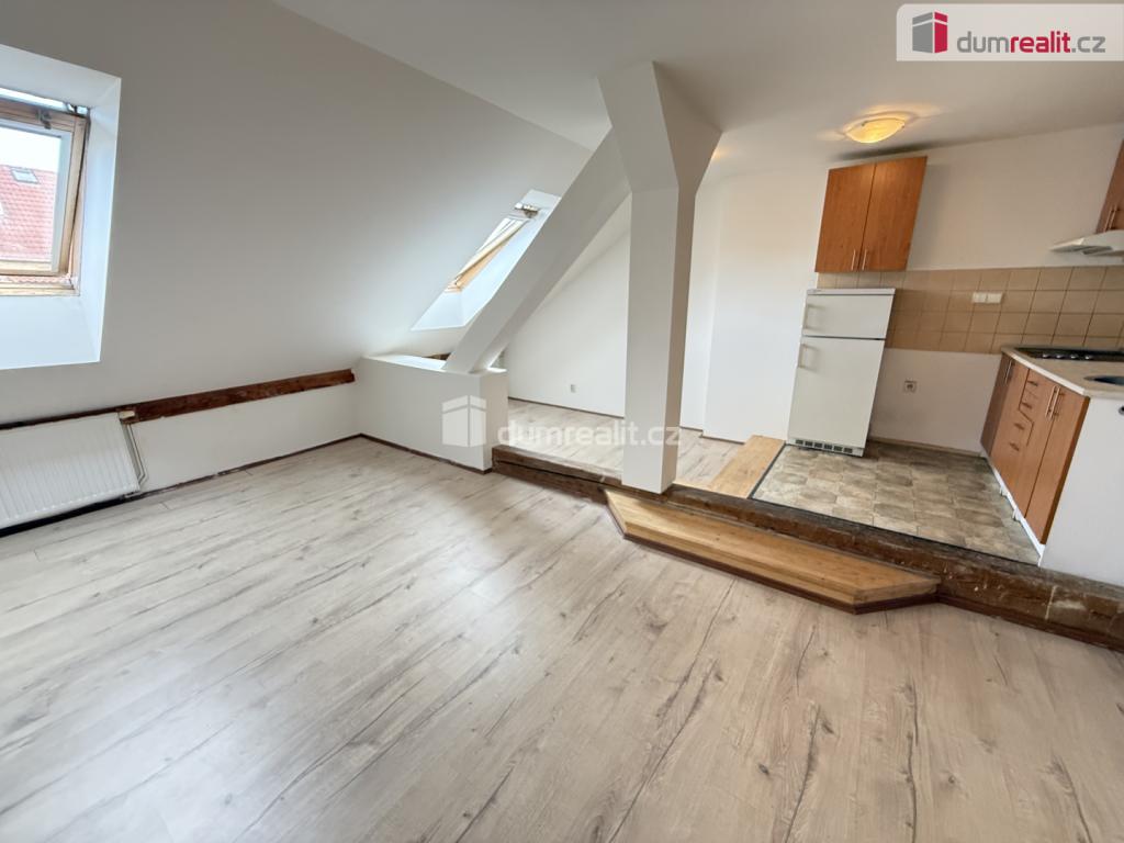 Pronájem bytu 2+kk 60 m2