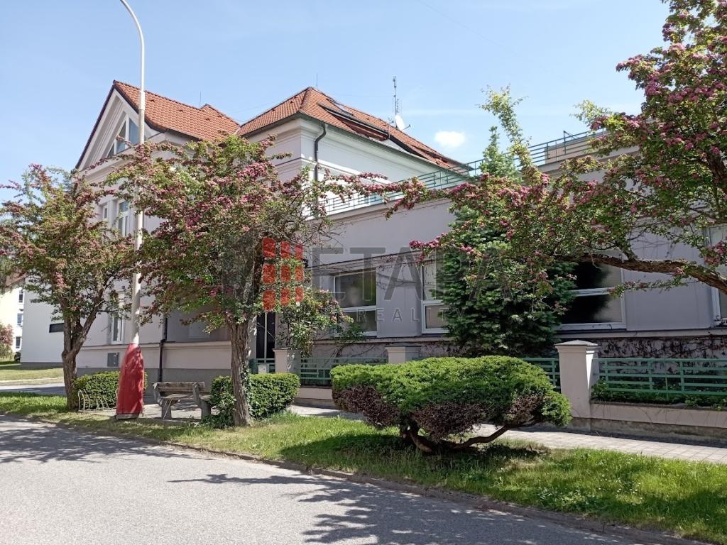 Prodej domu 660 m2