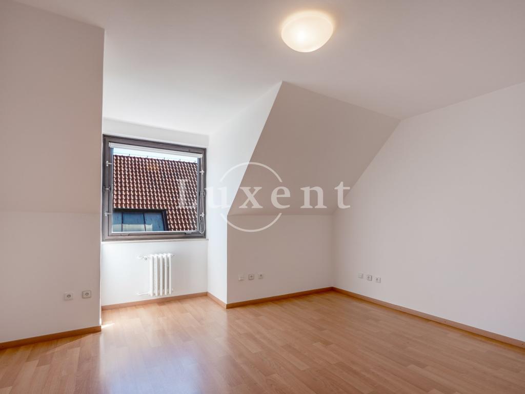 Pronájem domu 417 m2, Praha – náhled fotky 22