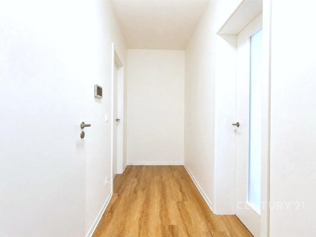 Pronájem bytu 2+kk 56 m2, Praha – náhled fotky 5