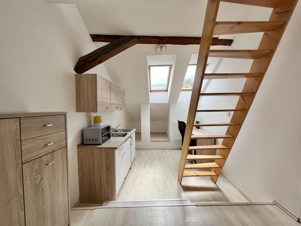 Pronájem bytu 2+kk 43 m2