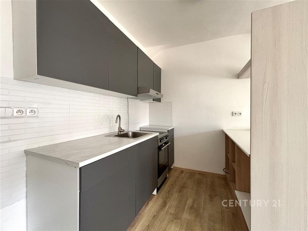 Pronájem bytu 3+kk 76 m2