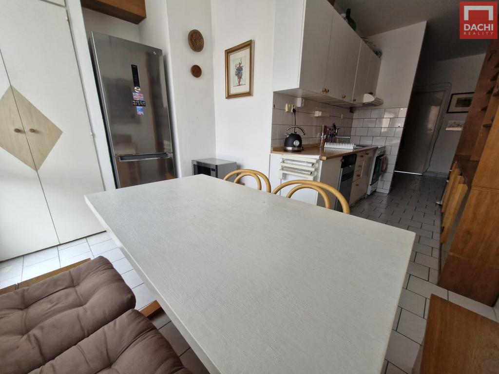 Pronájem bytu pokoj 20 m2