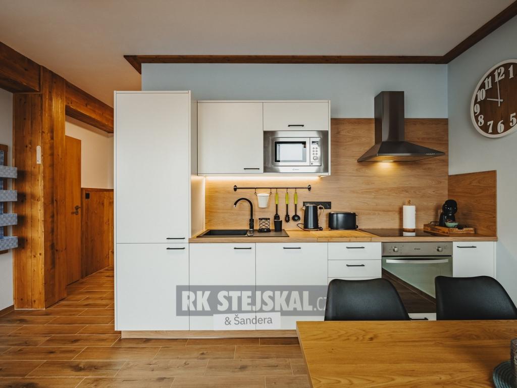 Pronájem bytu 1+kk 38 m2