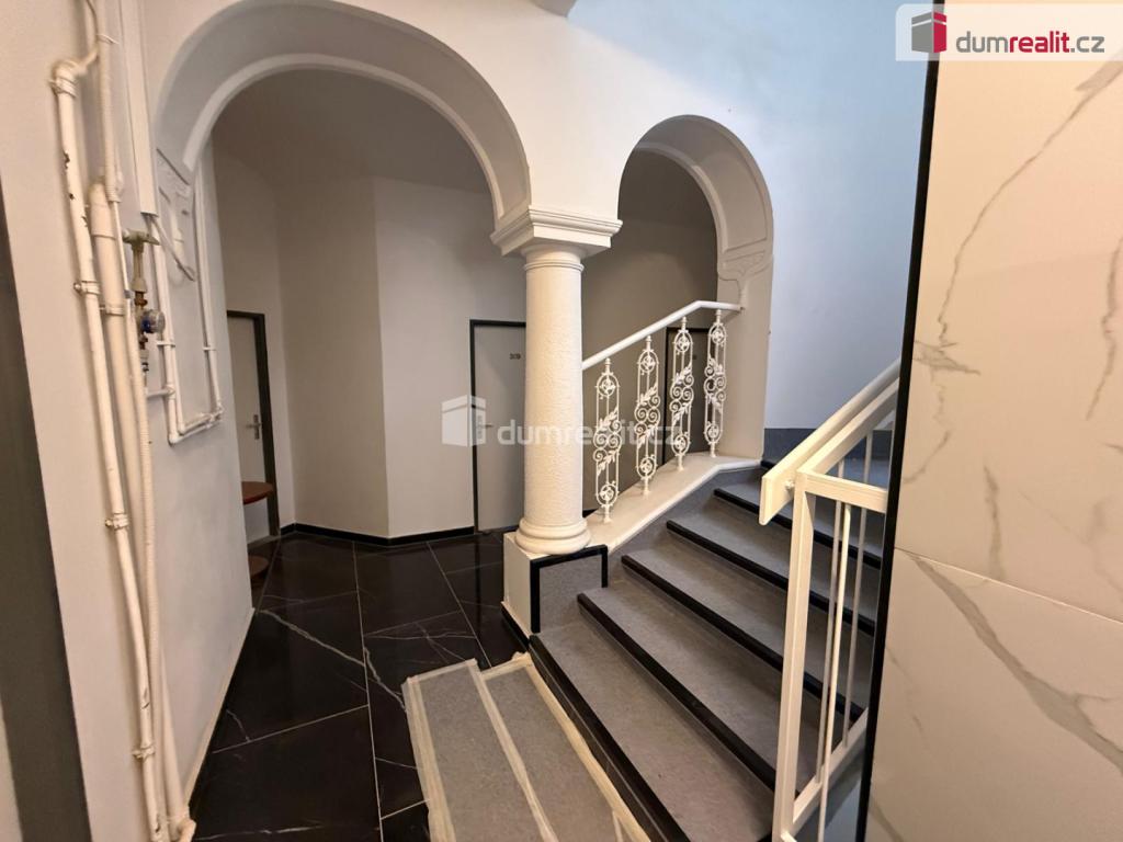 Pronájem bytu 1+kk 35 m2