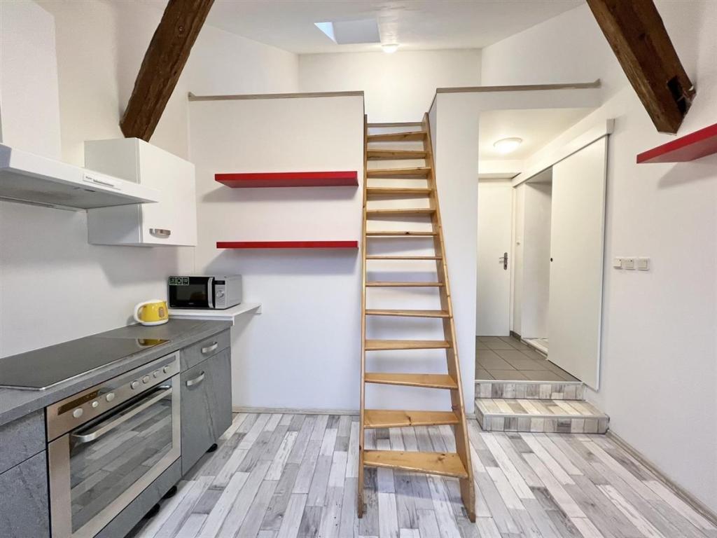 Pronájem bytu 2+kk 66 m2