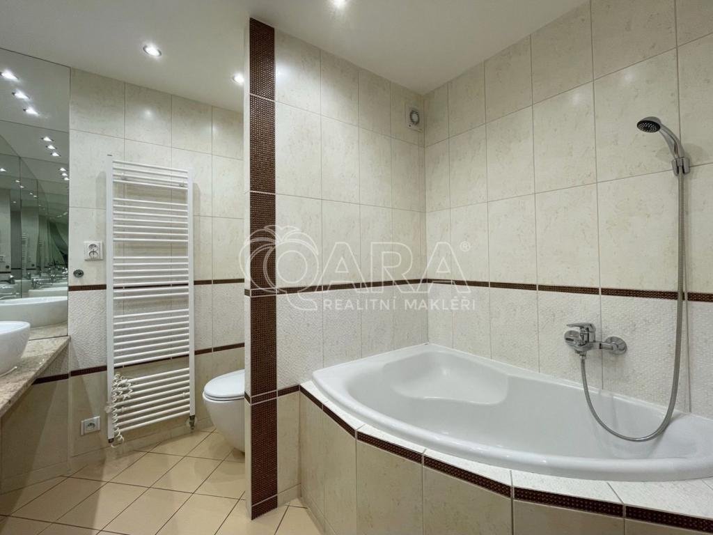 Pronájem bytu 3+kk 74 m2