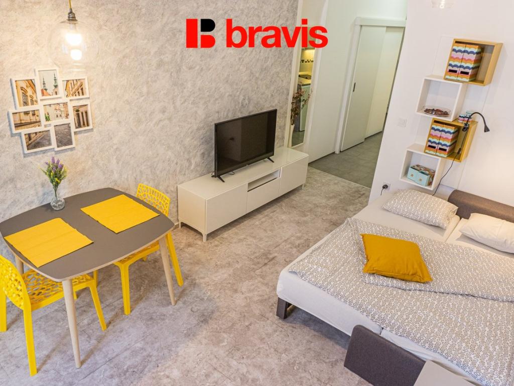 Pronájem bytu 1+1 30 m2