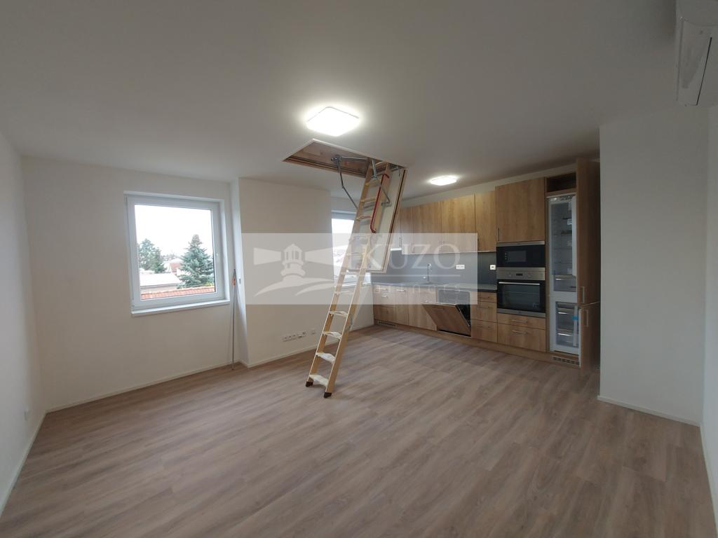 Pronájem bytu 3+kk 85 m2