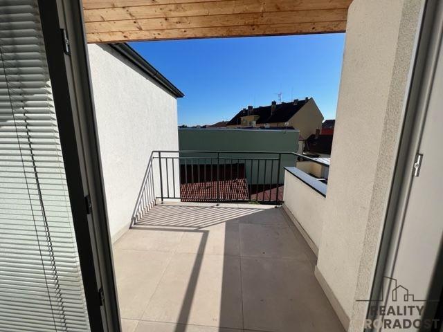 Pronájem bytu 2+kk 40 m2