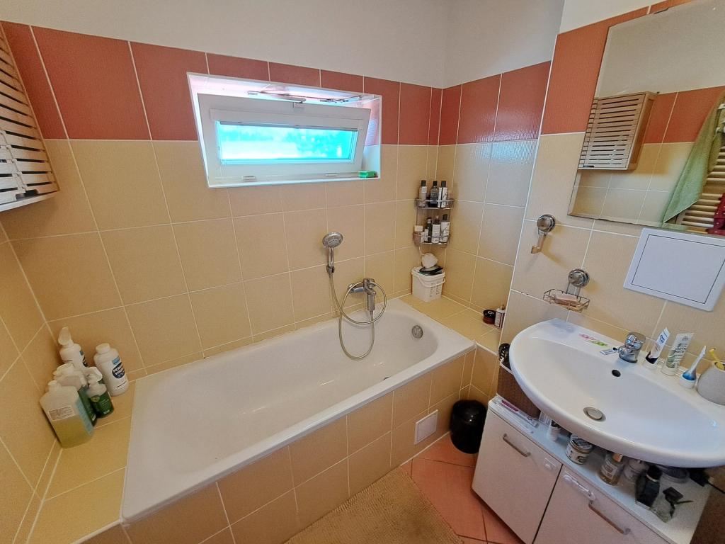 Pronájem bytu 3+kk 72 m2