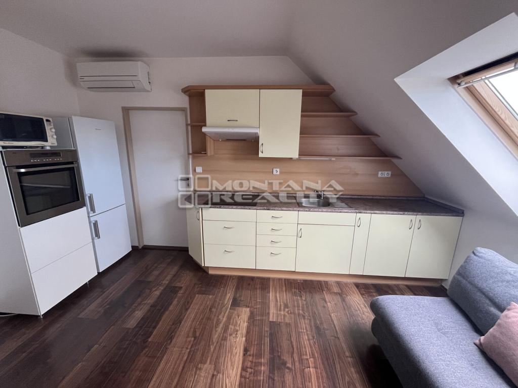 Pronájem bytu 2+kk 48 m2