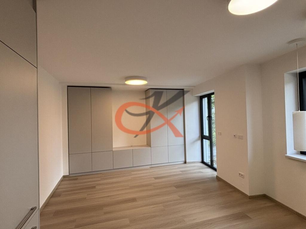 Pronájem bytu 1+kk 33 m2