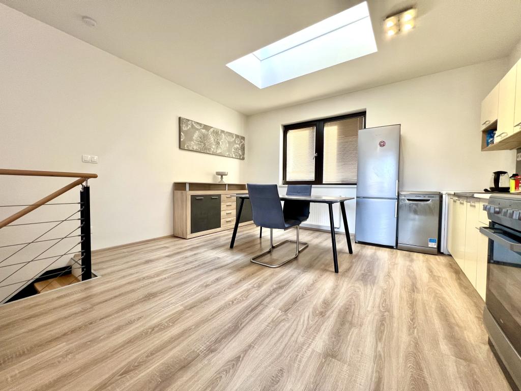 Pronájem bytu 2+kk 60 m2