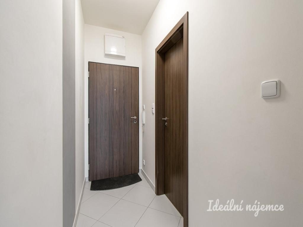 Pronájem bytu 1+kk 28 m2