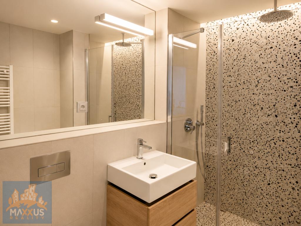 Pronájem bytu 1+kk 33 m² – další