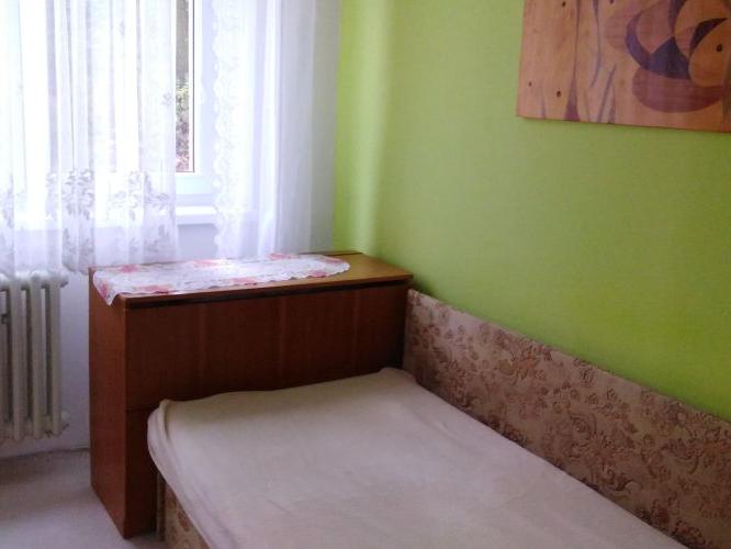Spolubydleni bytu celý pokoj 80 m2
