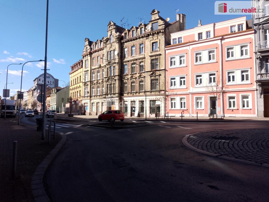 Pronájem 3+1, Karlovy Vary - Sokolovská, 14000 Kč,